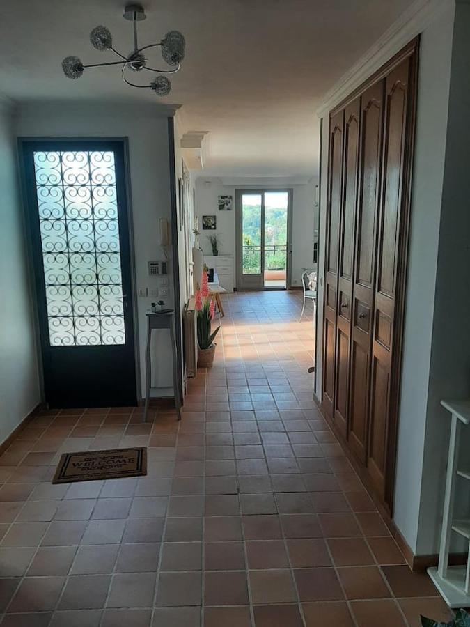 Maison Confort Et Repos Crecy-la-Chapelle Екстериор снимка