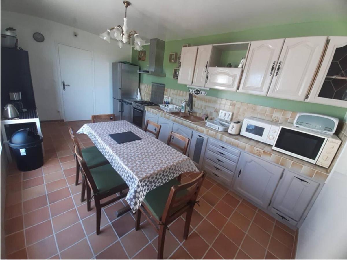 Maison Confort Et Repos Crecy-la-Chapelle Екстериор снимка